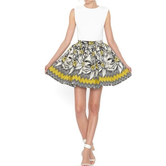 Alice + Olivia Tania Floral Mini Skirt Yellow Black Fit & Flare Size 2 - Picture 2 of 8